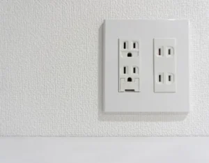 What to Do if an Electrical Outlet Stopped Working But the Breaker's Not Tripped